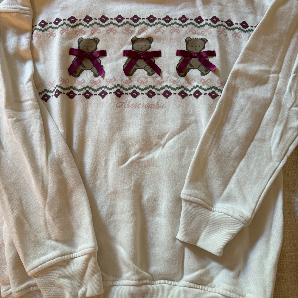 Abercrombie & Fitch Cream Sweater with Bear Design